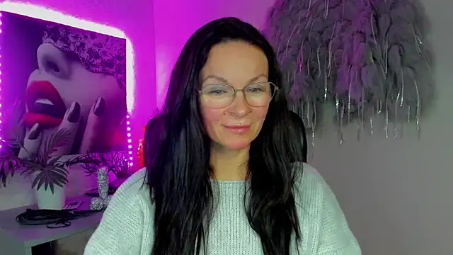 HelenLuxx online show from 01-19-26, 02:54