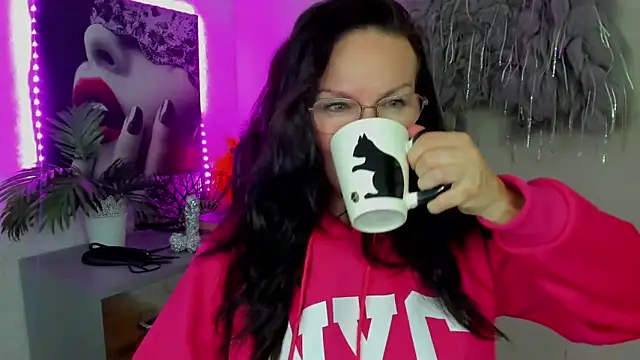 HelenLuxx online show from 02-24-26, 03:24