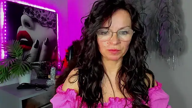 HelenLuxx online show from 04-14-26, 04:23