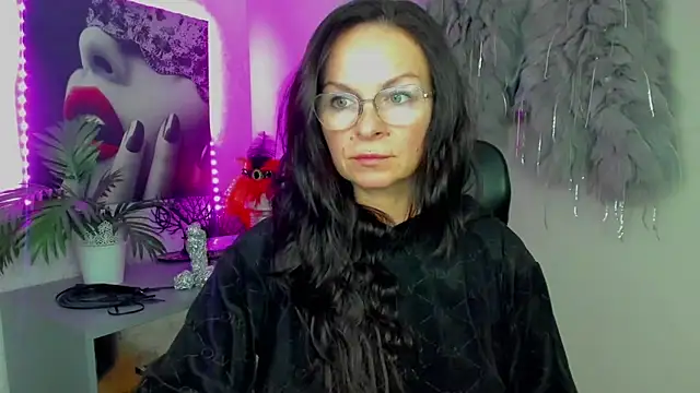 HelenLuxx online show from 02-04-26, 03:18