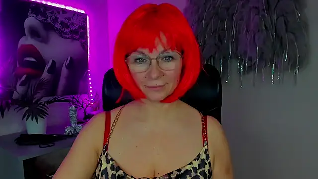 HelenLuxx online show from 01-14-26, 05:27