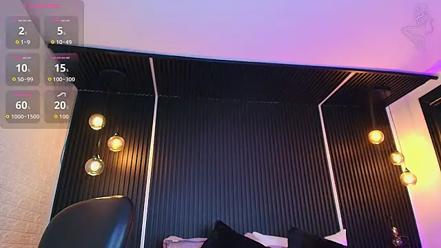 Snapshot of _Holly_Cat chatting on 10-24-25, 08:52 Holly Cat online show from 10-24-25, 08:52