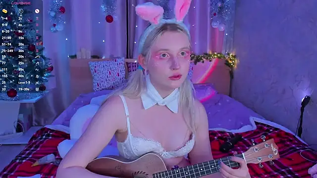 Snapshot of SweeteRose_Royce chatting on 12-23-24, 06:26 SweeteRose Royce online show from 12-23-24, 06:26