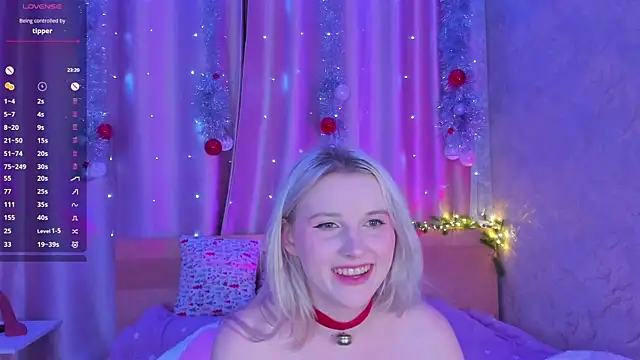 Snapshot of SweeteRose_Royce chatting on 12-20-24, 05:51 SweeteRose Royce online show from 12-20-24, 05:51