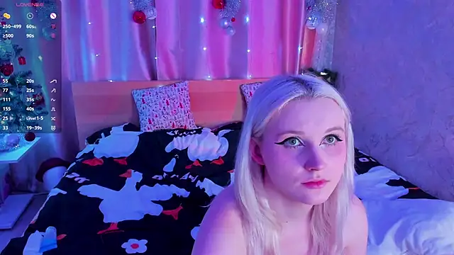 Snapshot of SweeteRose_Royce chatting on 01-22-25, 06:20 SweeteRose Royce online show from 01-22-25, 06:20