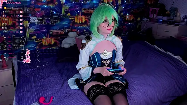 Snapshot of SweeteRose_Royce chatting on 10-15-25, 04:37 SweeteRose Royce online show from 10-15-25, 04:37