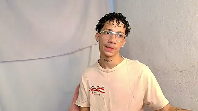 Snapshot of mateodeamjo chatting on 06-05-26, 05:23 mateodeamjo online show from 06-05-26, 05:23