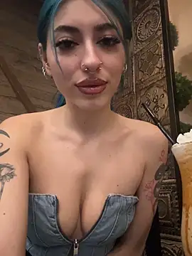 AriaVoss online show from 11-22-25, 03:11