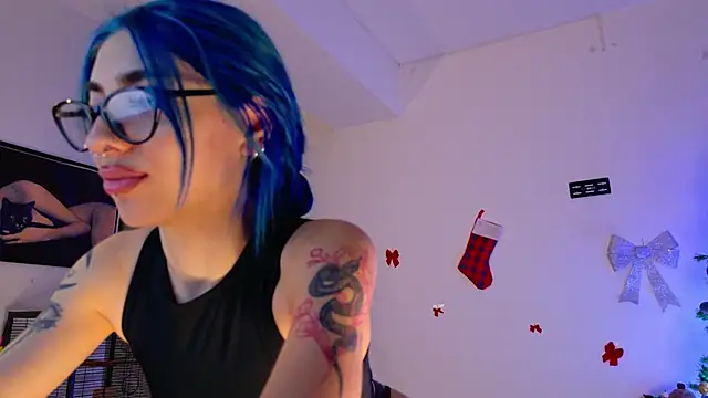 AriaVoss online show from 12-21-25, 12:35