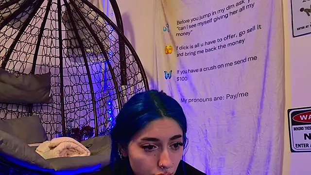 AriaVoss online show from 04-05-26, 08:37