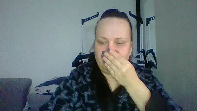  squirty cum lady  online show from 11-22-25, 06:45