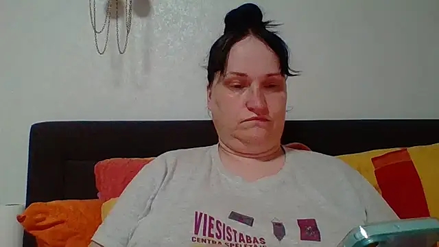  squirty cum lady  online show from 06-17-26, 08:19