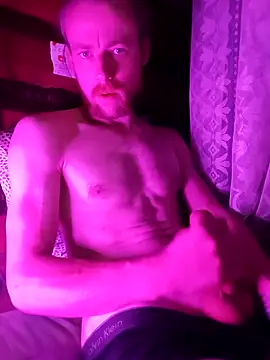 Snapshot of NochnoyGest chatting on 09-17-25, 10:17 NochnoyGest online show from 09-17-25, 10:17