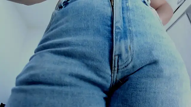 Amelia Debora Antonella online show from 03-15-26, 01:29