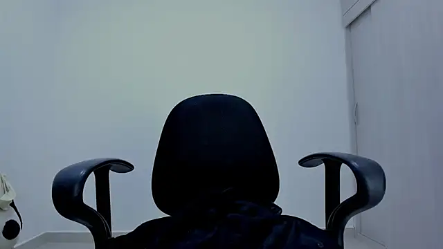 Amelia Debora Antonella online show from 03-06-26, 01:39