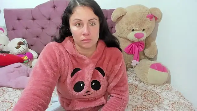Snapshot of Dana_Jeins chatting on 07-11-26, 02:39 Dana Jeins online show from 07-11-26, 02:39