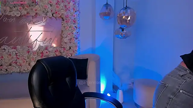 AllyJensen online show from 11-22-25, 10:25