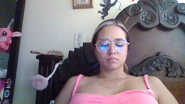 trianabell online show from 02-19-25, 06:32