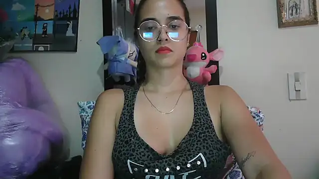 trianabell online show from 04-15-26, 07:58