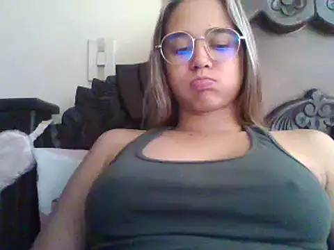 trianabell online show from 02-25-25, 07:16