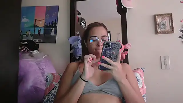 trianabell online show from 04-14-26, 04:34