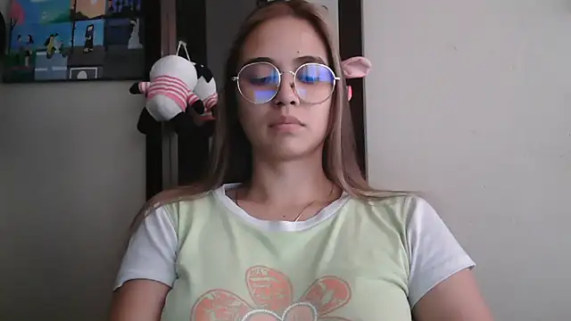 trianabell online show from 06-25-26, 04:45