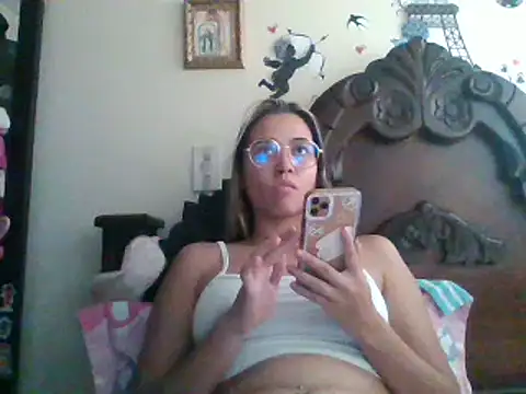 trianabell online show from 03-22-25, 07:20