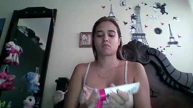 trianabell online show from 10-08-25, 04:40