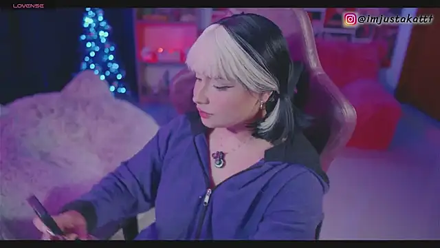 sensualkattt online show from 12-01-25, 02:56