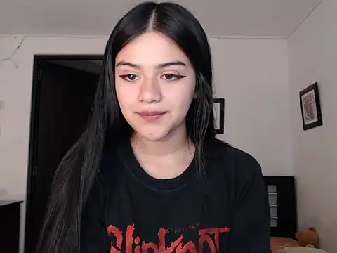 Snapshot of angelbeat_ chatting on 01-12-25, 12:49 angelbeat online show from 01-12-25, 12:49