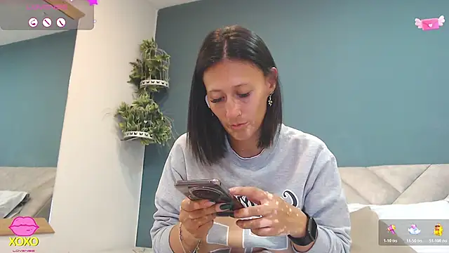 Snapshot of SharisWillian chatting on 04-27-26, 03:59 SharisWillian online show from 04-27-26, 03:59