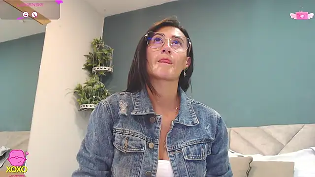 SharisWillian online show from 04-02-26, 04:08