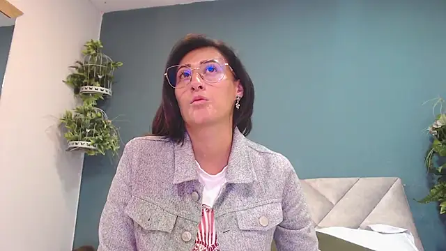 SharisWillian online show from 12-03-25, 03:40