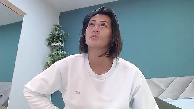 SharisWillian online show from 10-01-25, 03:44