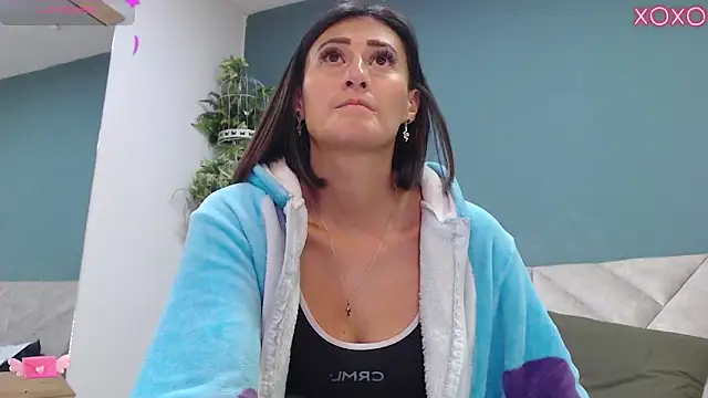 SharisWillian online show from 10-11-25, 04:30