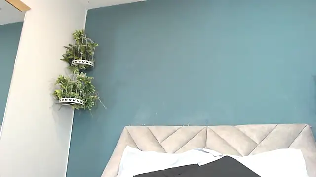 SharisWillian online show from 06-20-26, 03:55