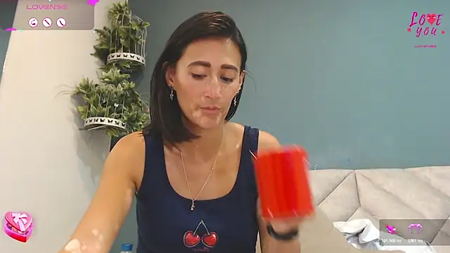 Snapshot of SharisWillian chatting on 05-09-26, 03:04 SharisWillian online show from 05-09-26, 03:04
