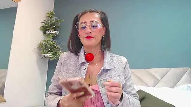 SharisWillian online show from 11-01-25, 04:30