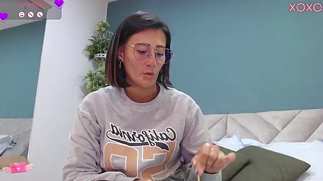 SharisWillian online show from 09-30-25, 03:45