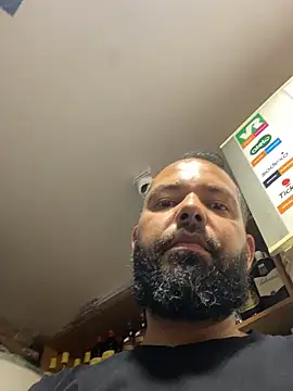Snapshot of baruel-10 chatting on 04-27-26, 07:23 baruel-10 online show from 04-27-26, 07:23