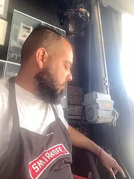 Snapshot of baruel-10 chatting on 10-25-25, 01:34 baruel-10 online show from 10-25-25, 01:34