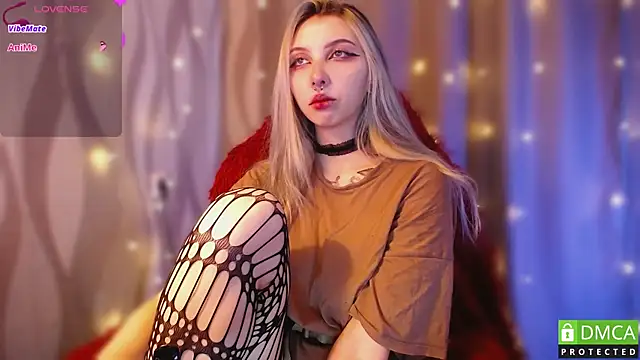 Snapshot of JustMeowGirl chatting on 03-01-25, 04:04 JustMeowGirl online show from 03-01-25, 04:04
