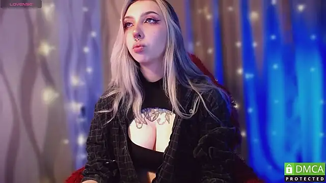 Snapshot of JustMeowGirl chatting on 02-21-25, 09:56 JustMeowGirl online show from 02-21-25, 09:56