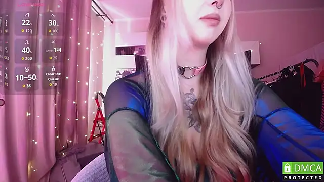 Snapshot of JustMeowGirl chatting on 06-21-26, 05:13 JustMeowGirl online show from 06-21-26, 05:13