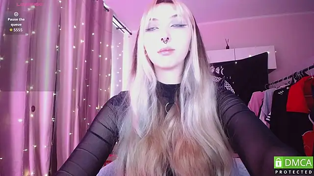 Snapshot of JustMeowGirl chatting on 07-13-26, 05:51 JustMeowGirl online show from 07-13-26, 05:51