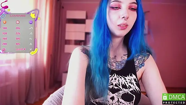 Snapshot of JustMeowGirl chatting on 09-12-25, 04:01 JustMeowGirl online show from 09-12-25, 04:01