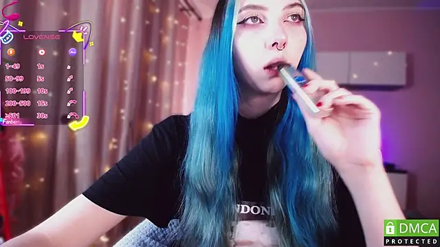 JustMeowGirl online show from 10-25-25, 04:55