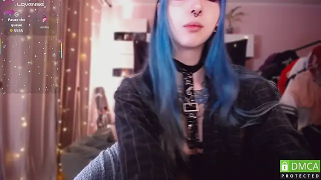 Snapshot of JustMeowGirl chatting on 01-19-26, 05:11 JustMeowGirl online show from 01-19-26, 05:11