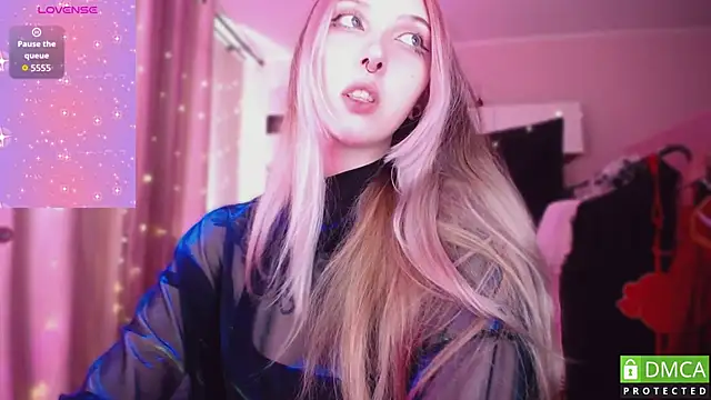 Snapshot of JustMeowGirl chatting on 06-06-26, 05:56 JustMeowGirl online show from 06-06-26, 05:56