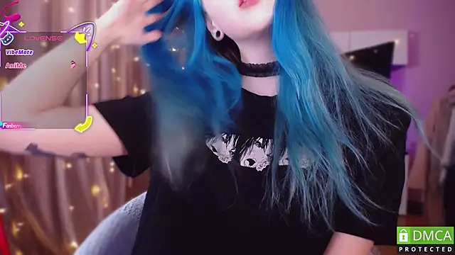 JustMeowGirl online show from 11-19-25, 04:34